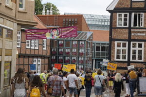Protest vorm Rathaus