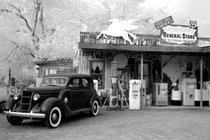 Oldtimer vor US-Generalstore